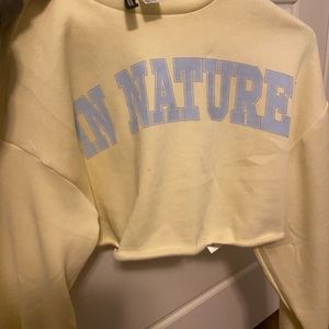 h&m | xs | cropped crew neck sweatshirt